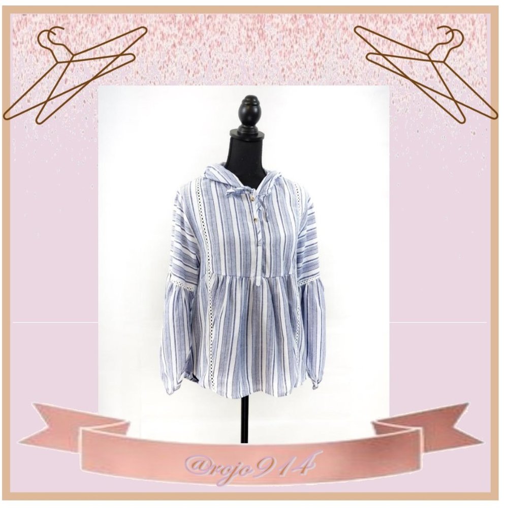 Lattice detail hooded top